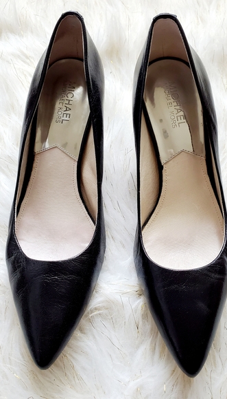Michael Kors black leather pointy-toe heels - Picture 3 of 8